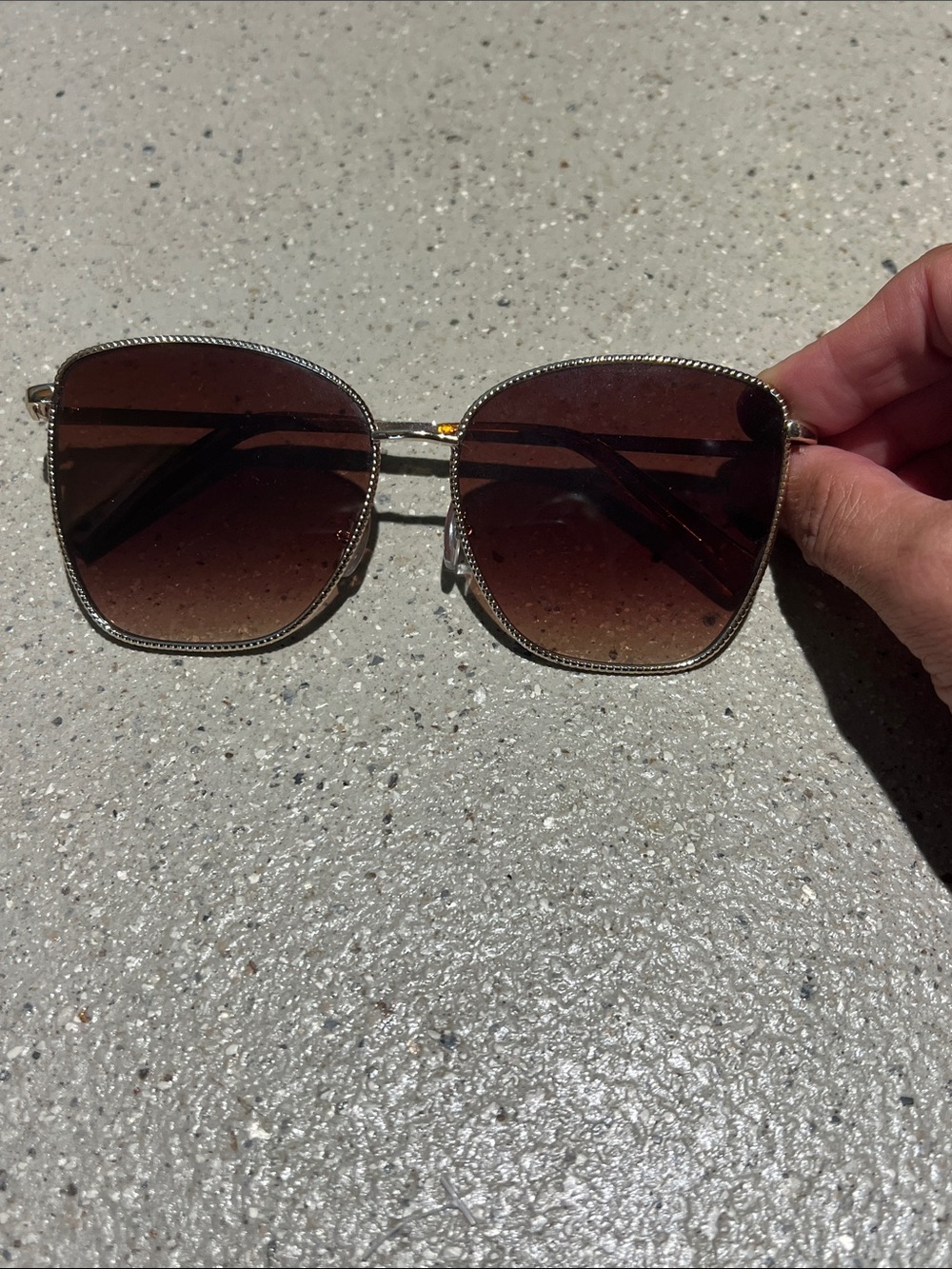🌷6/$20🌷Kendall & Kylie Square Brown Gradient Lenses with Gold Frame